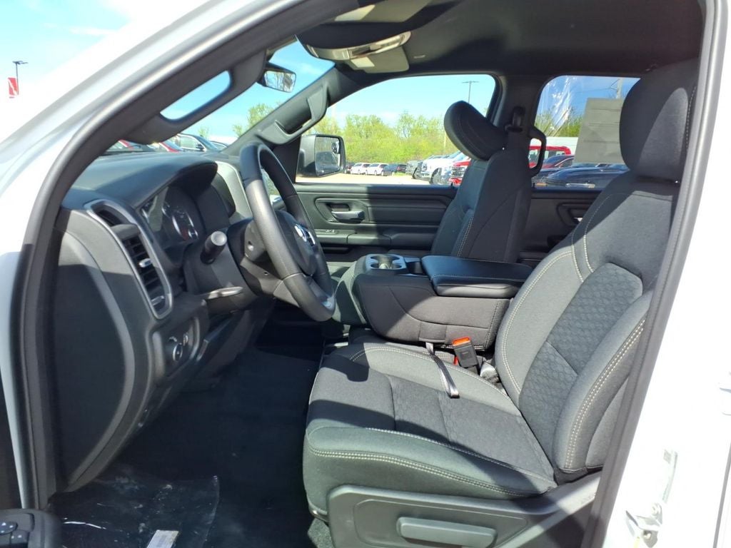 2026 RAM Ram 1500 RAM 1500 TRADESMAN CREW CAB 4X4 5'7' BOX