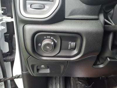 2026 RAM Ram 1500 RAM 1500 TRADESMAN CREW CAB 4X4 5'7' BOX