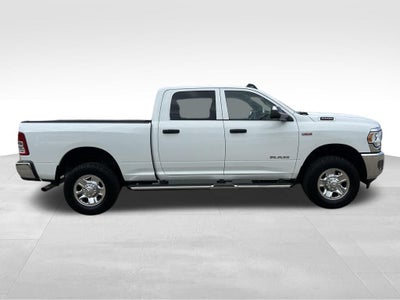 2022 RAM 2500 Tradesman Crew Cab 4x4 6'4' Box