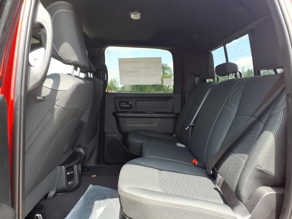 2026 RAM Ram 2500 RAM 2500 BLACK EXPRESS CREW CAB 4X4 6'4' BOX