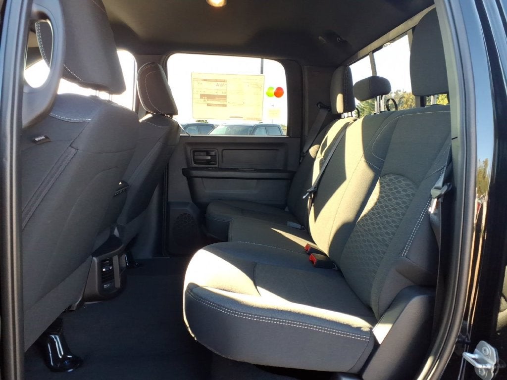 2027 RAM Ram 2500 RAM 2500 BLACK EXPRESS CREW CAB 4X4 6'4' BOX