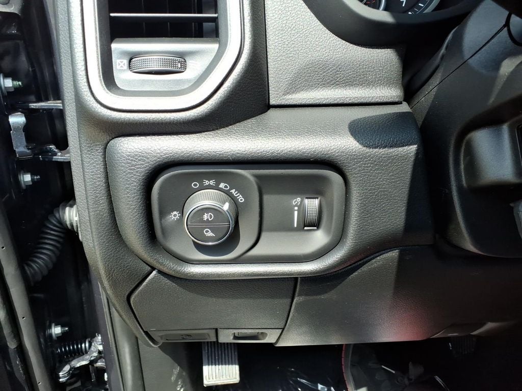 2026 RAM Ram 2500 RAM 2500 BLACK EXPRESS CREW CAB 4X4 6'4' BOX