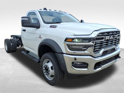 2026 RAM 5500 Chassis RAM 5500 TRADESMAN CHASSIS REGULAR CAB 4X4 84' CA