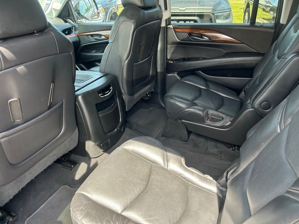 2018 Cadillac Escalade ESV Luxury