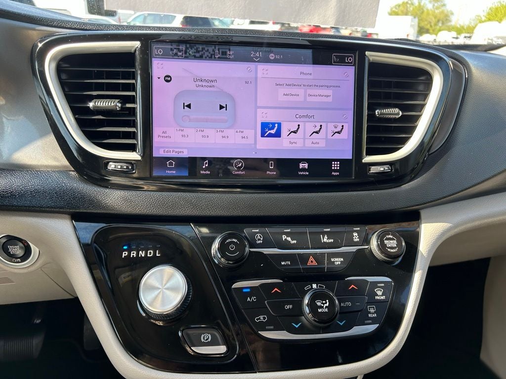 2023 Chrysler Pacifica Touring L
