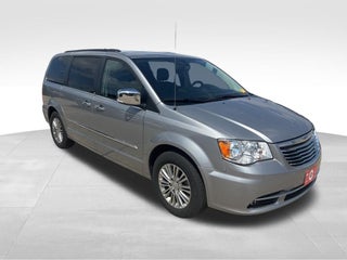 2013 Chrysler Town &amp; Country Touring-L