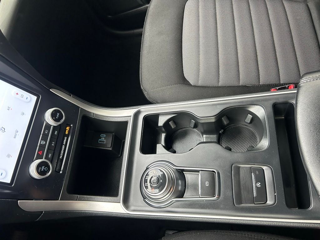 2022 Ford Edge SE