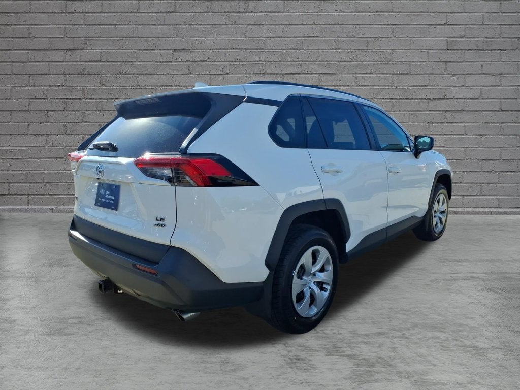 2020 Toyota RAV4 LE