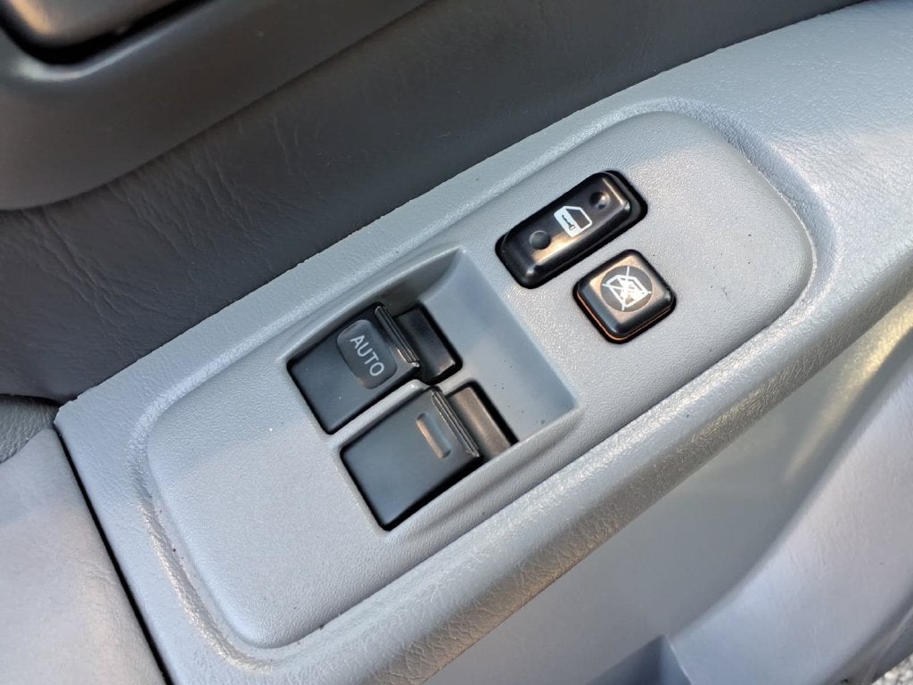 2003 Toyota Sienna LE