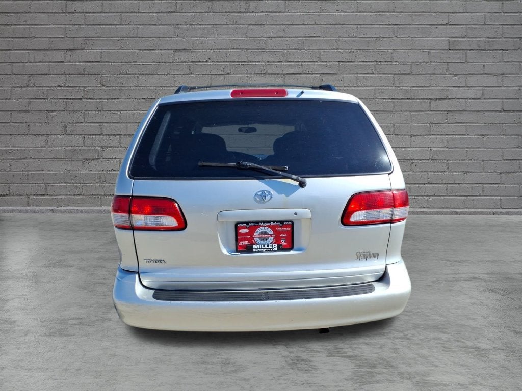 2003 Toyota Sienna LE