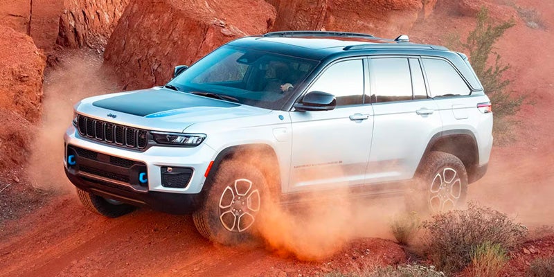 2026 Jeep Grand Cherokee Driving Off Road